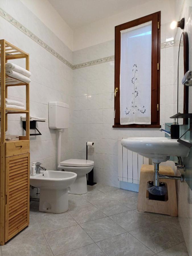 Aldueci Apartment Ravenna Bagian luar foto